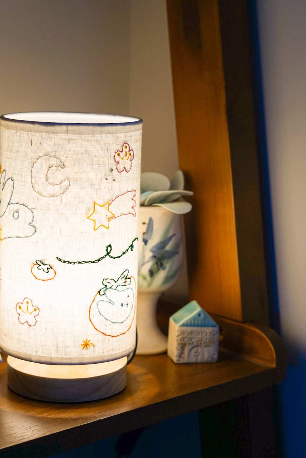 LANTERN EMBROIDERY WORKSHOP